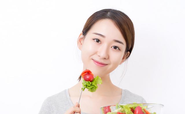 电影|56岁阿姨因女儿一番话，离家出走，独自一人全国自驾游