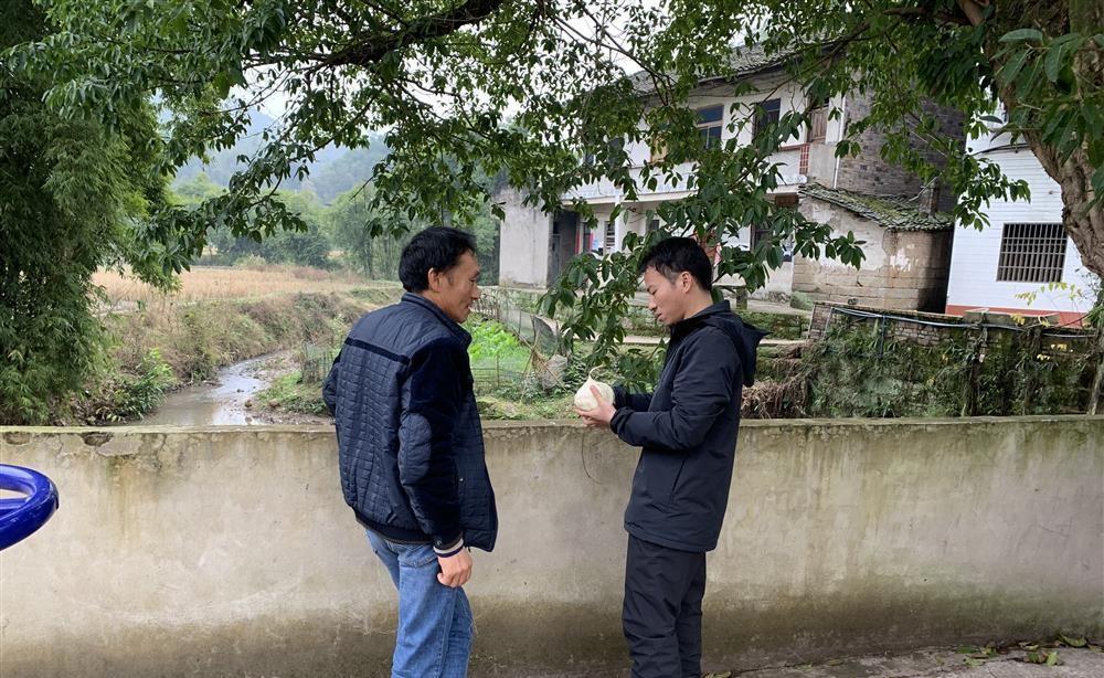 |西藏冒险王：8年拍摄70多座冰山，在拍摄途中身葬冰川，死因成谜