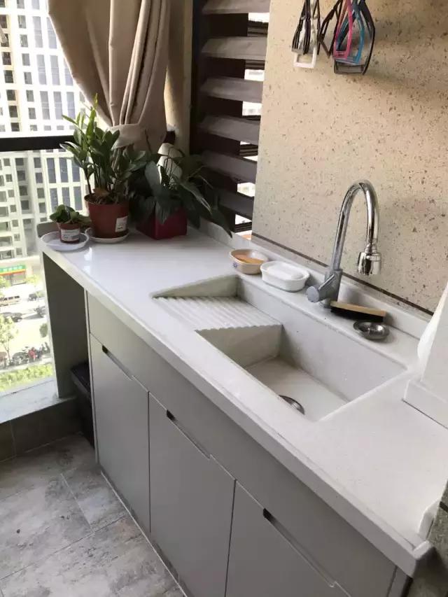 想在阳台做个洗衣池？来看看设计师给你的一些建议，牢记！