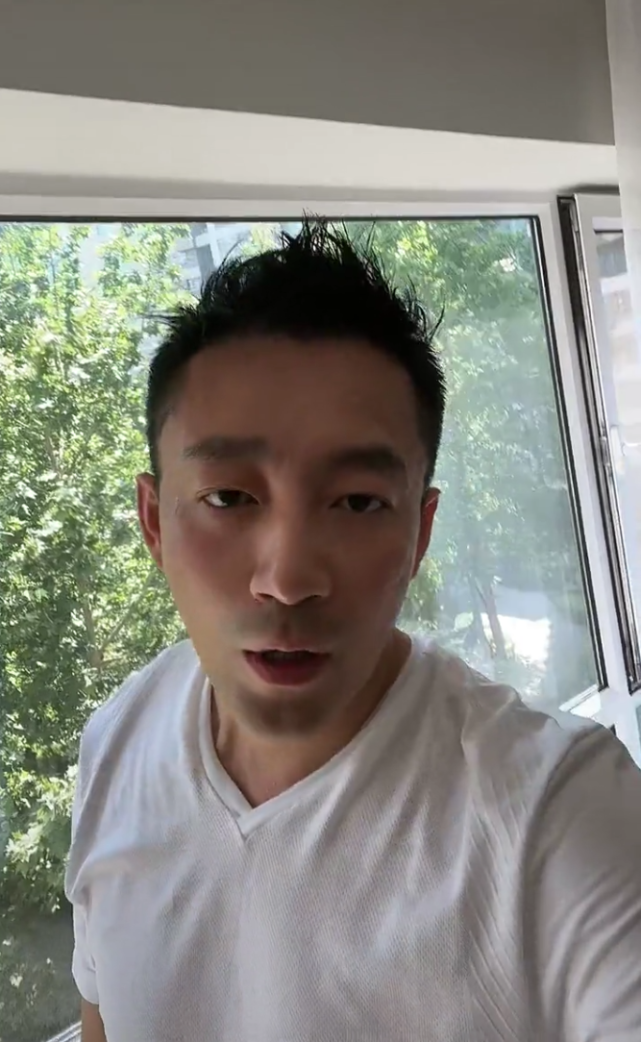 杨幂|汪小菲风波后首发文,深夜睡不着想女儿,讲述自己多年所受的委屈