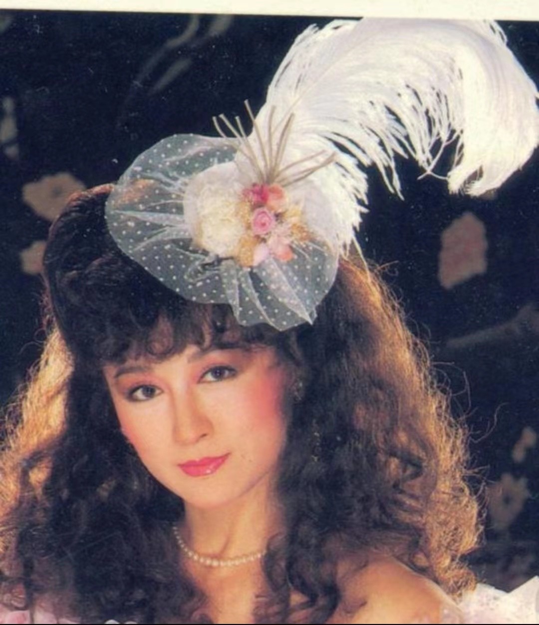 温碧霞|“顶级美人”的尴尬现状:大多不愿自然老去,一个比一个脸僵