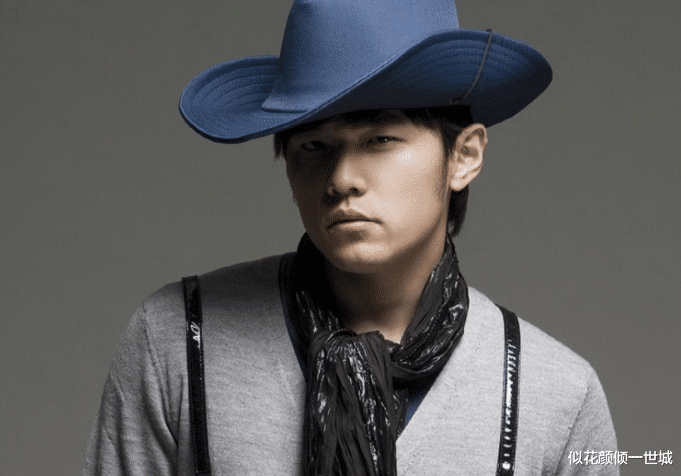 周杰伦|周杰伦代表着新世纪的流行音乐，流行音乐人的曲风，都会被他影响