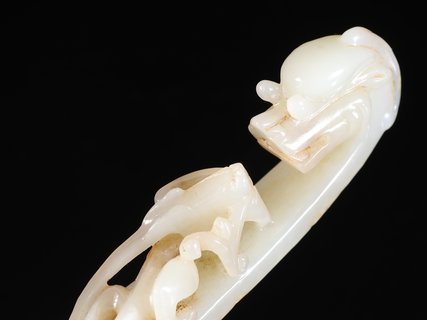 和田玉籽料|回流【和田玉籽料 龙勾 雕件】