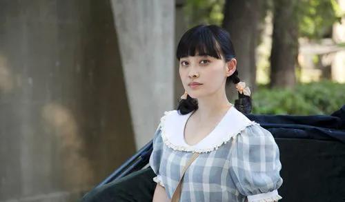 安杰|《父母爱情》安杰为什么总喜欢晒一晒她那些漂亮衣服呢？