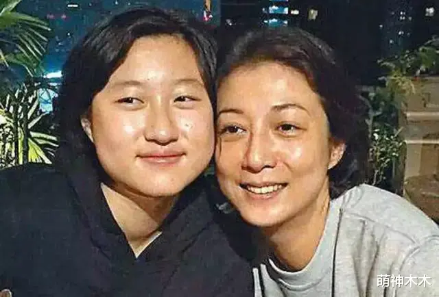 吴卓林|吴卓林生活落魄，谭晓风受尽宠爱，同为私生子，近况大不相同