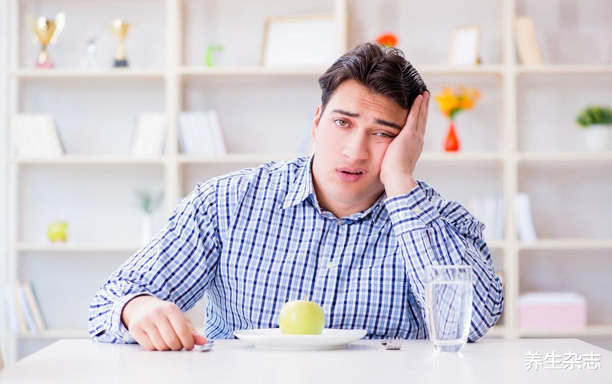 |经常放屁是肝癌征兆?提醒:身体出现4“异常”,多半是肝癌“找上门”