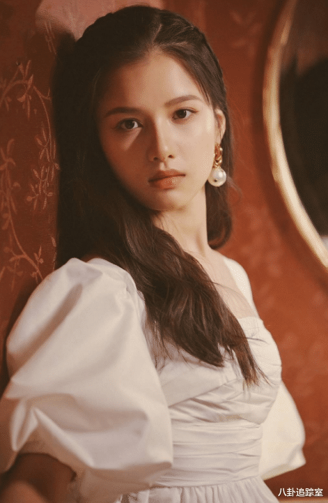 陈飞宇|陈飞宇和痞幼合拍引争议，张婧仪被疑不配合宣传，剧方回应反被骂