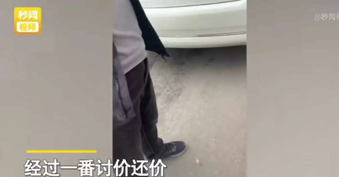 陕西西安,一女子将手机落在出租车上,司机张口就要500感谢费