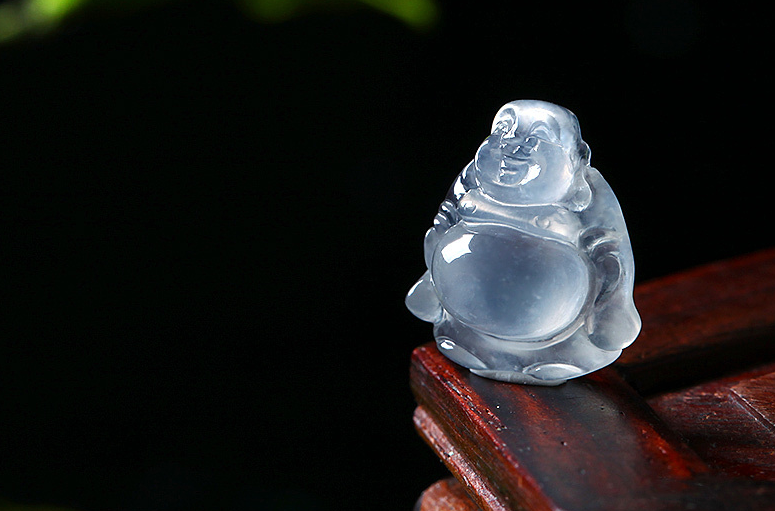 翡翠|翡翠佛公和观音的挑选禁忌,这两点要注意,一定不可以买
