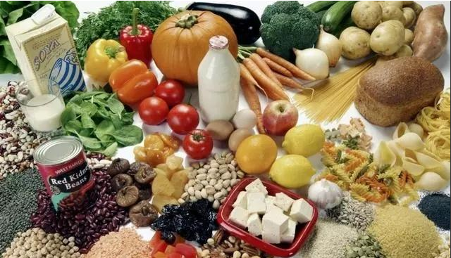 黄柏|不论男女,腿上出现这2个信号,心衰可能真的不远了