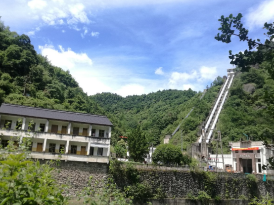 浙江省|藏在浙江的尖山镇，拥有与世隔绝一般的美，使人感到很享受
