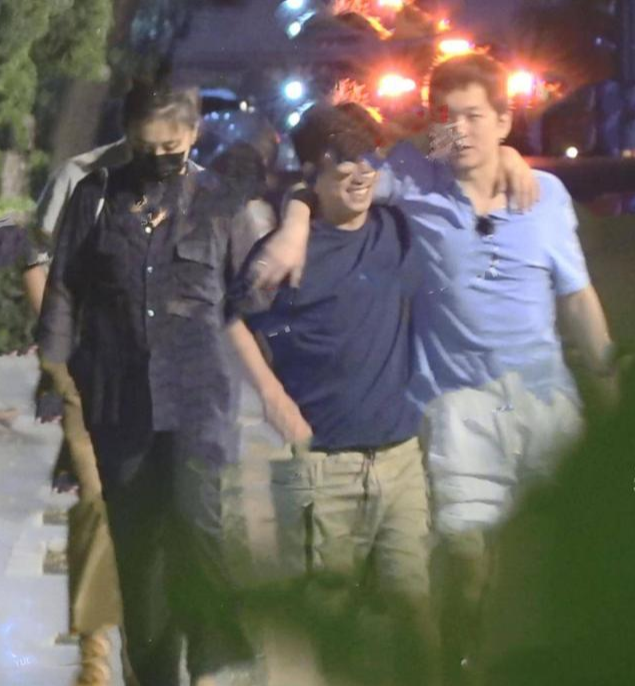 马思纯|34岁马思纯和张哲轩聚餐！衣着大胆疑在哺乳期