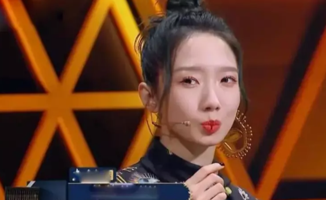 丁太升|一部代表作都没有，却高高在上当评委，小丑闹剧何时是尽头？