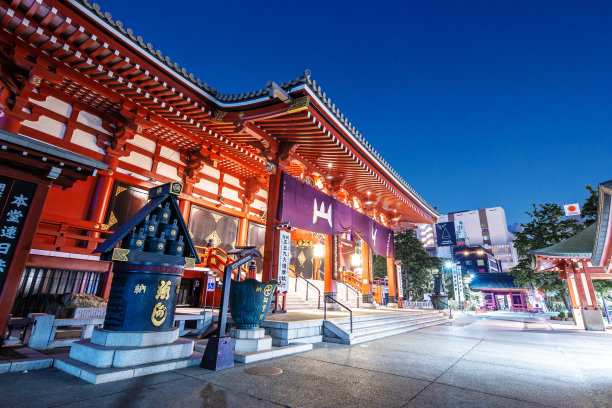 海边|日本最有名的寺院之一，建在海边的观光度假村，游客特意来观赏