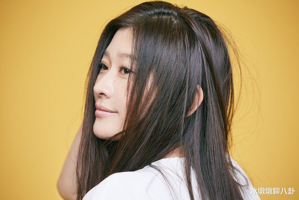 筱原凉子 筱原凉子不剪短发有原因，日本发型师分析“天生长发脸”3大特征，那你呢？