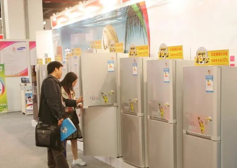 |被坑了才敢提醒你:这4件家电买得越贵越不值,白白浪费钱!