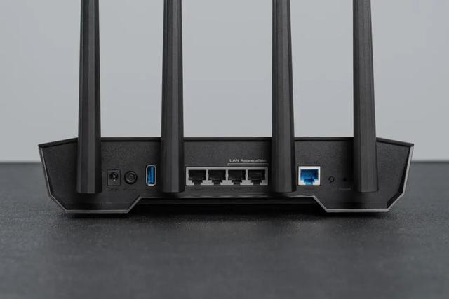 路由器|解锁2000M网络速率！华硕TUF GAMING电竞小旋风路由器测评