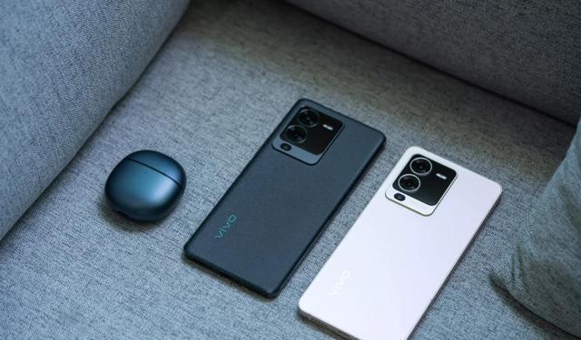 智能手机|vivoS15也稳不住了,12G+256G突然降了920元,十分惊喜