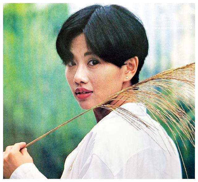 陈松伶：嫁小8岁张铎被宠成公主，不能生育被婆婆嫌弃，她幸福吗