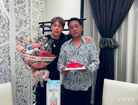 刘维|一路走好!不到半年刘维父亲和妈妈相继去世,发文让网友破防了!