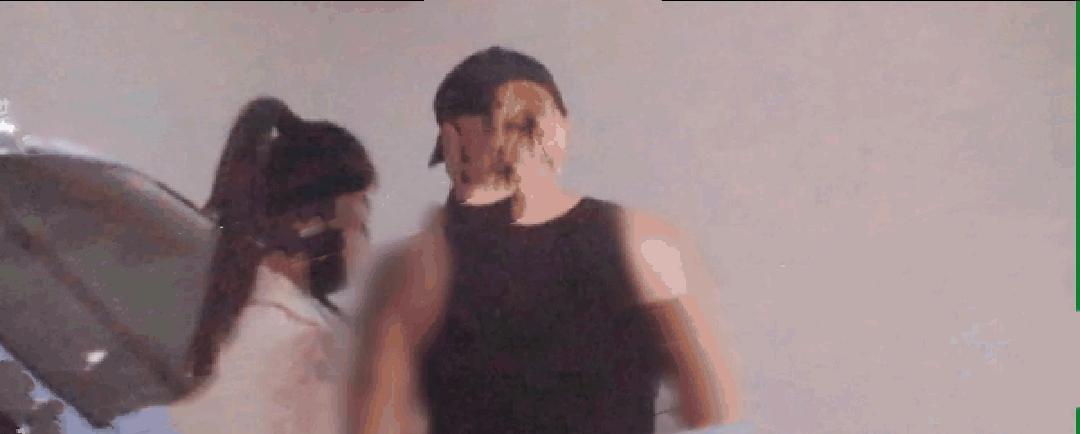 黄子韬|多个媒体拍到黄子韬带徐艺洋去吃韩餐，网友：这个嘴电钻都钻不开