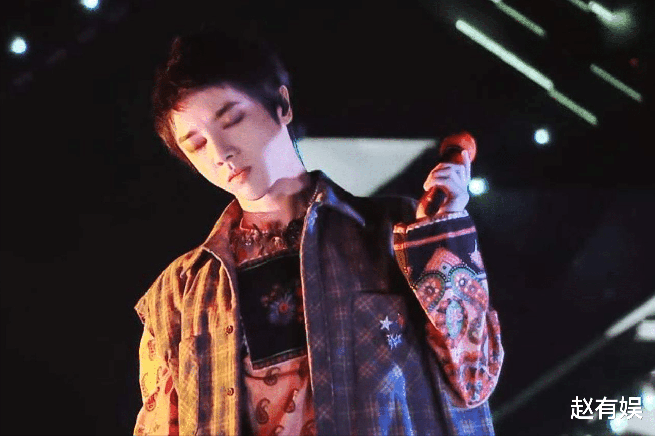 华晨宇|唱歌鬼哭狼嚎,动作像做法事,还能被称为周杰伦的接班人?