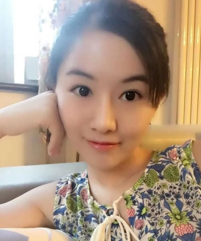 翟欣欣|5年前隐瞒情史骗婚1300万,逼死前夫,翟欣欣如今得到报应了吗?