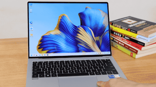 华为|华为MateBookXPro2022款测评:智慧办公新时尚