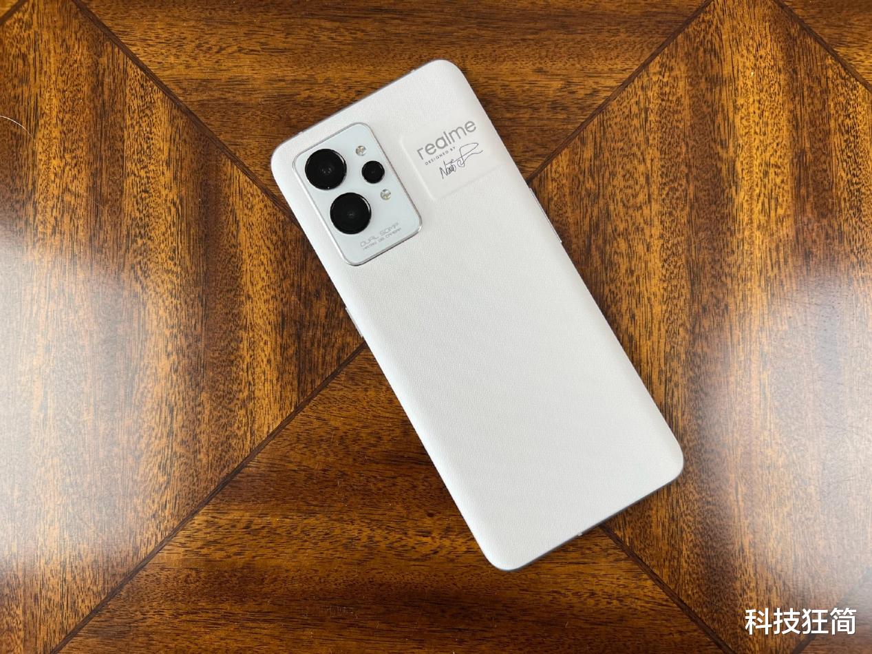 亚马逊|盘点真我GT2 Pro的10大游戏亮点，用它玩游戏，队友以为我开挂了