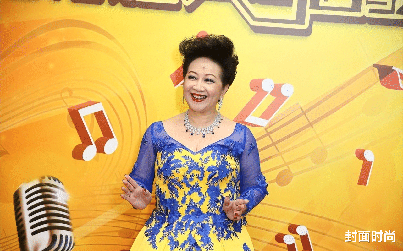 穿衣搭配|薛家燕真不像72岁老太,穿红裙端庄大方,身材丰盈美得自然又真实