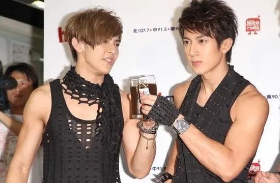 吴尊|“飞轮海F4”吴尊:娱乐圈第一谎话精,自曝隐婚生子人设崩塌