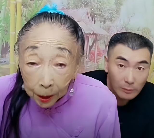 许凯|85岁马玉琴回娘家，亲儿子首次露面，大鱼大肉招待夫妻俩