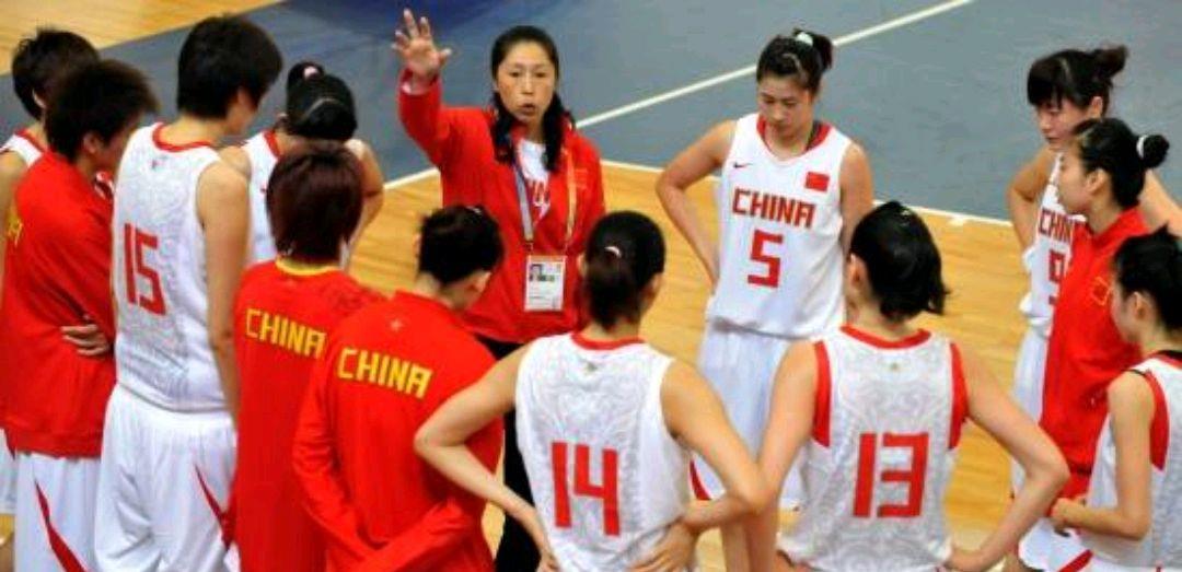 中国女篮|中国女篮后卫大调整！00后新星强势加盟 41+老将出山 郑薇眼光独到
