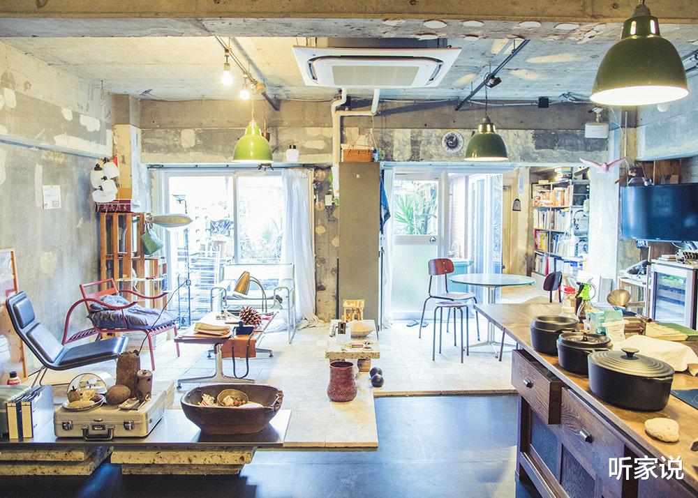 毛坯房|37岁大叔在毛坯房里住12年,107㎡狭长户型里,到处是“水泥感”