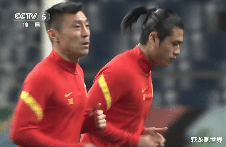 国羽|国足取消动员会，李霄鹏排出4后卫狂攻！日媒：中国足球严重忽略两点
