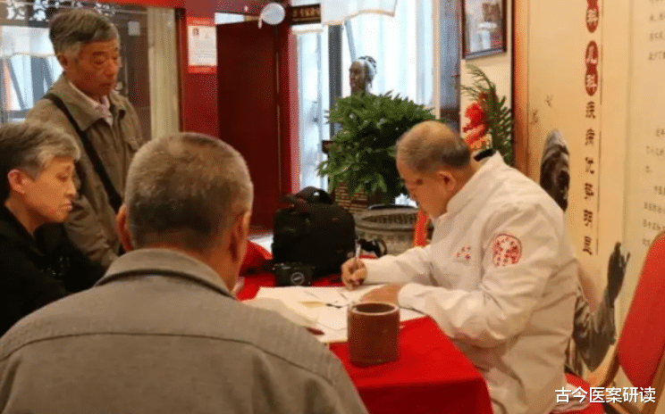 哮喘|肾气不足齿先落,虚火旺盛龈先萎?首都退休老中医告诉你其中奥秘