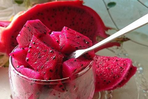 心肌梗塞|吃红心火龙果，尿会变成红色？天天吃火龙果，这几件事你未必清楚