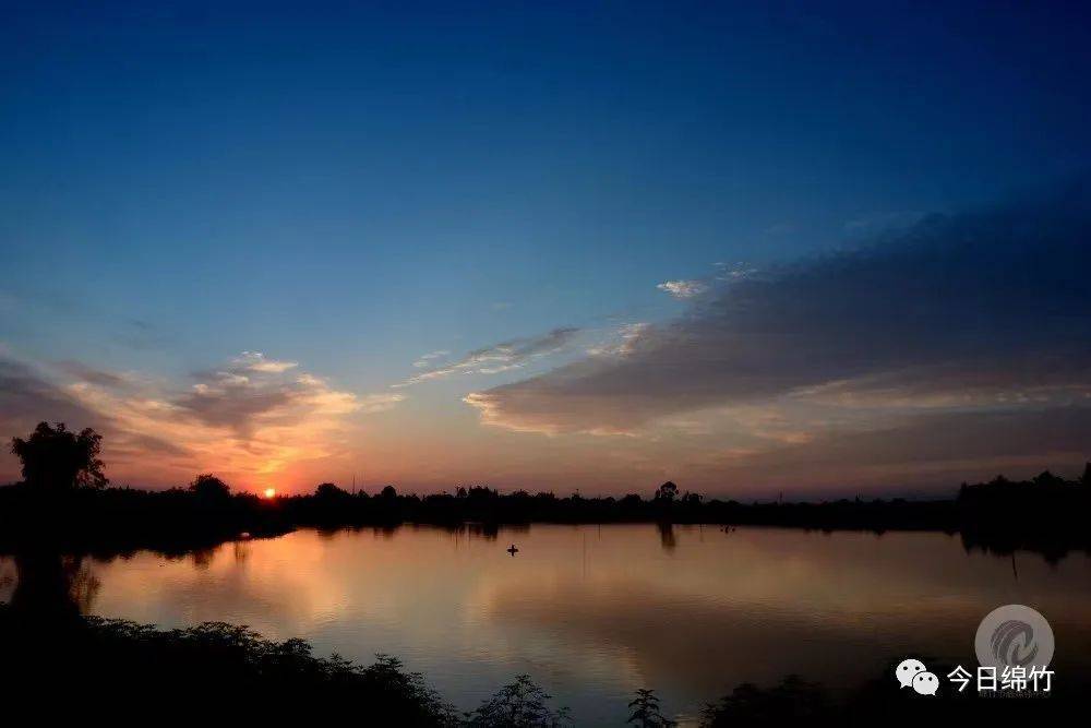 |创建天府旅游名县|九月你好!我们用30朵云,和绵竹的夏天告别