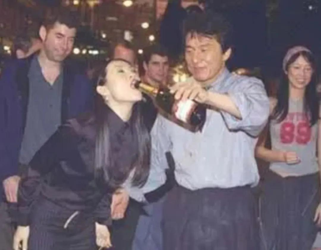 卓伟|卓伟复出失败？不到24小时就被封号，难道有瓜在手？