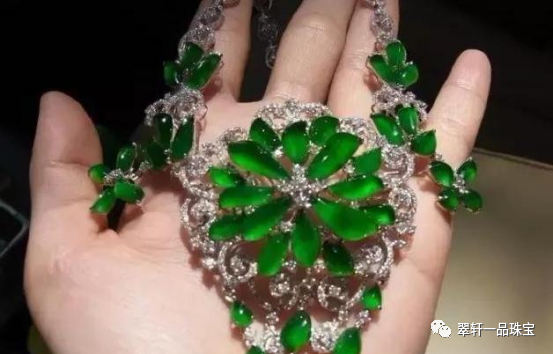 翡翠|翡翠可以越戴越绿，越戴越透吗？
