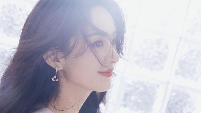 赵丽颖|赵丽颖这身高定没浪费，穿薄纱礼服裙直播太明智，浪漫甜美有仙气