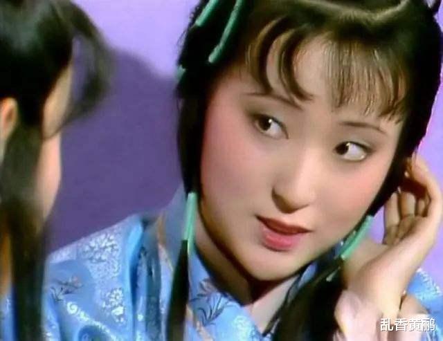 陈晓旭|难怪陈晓旭和胡泽红都是黛玉候选人，这张照片，两人犹如孪生姐妹