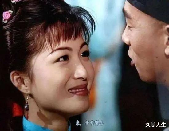 陈少霞|千禧年的“丫鬟”，后来都活成了女主