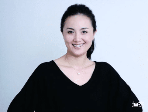 谢楠|9位情史干净的内地女星,把生活过成偶像剧,有人与初恋相守47年