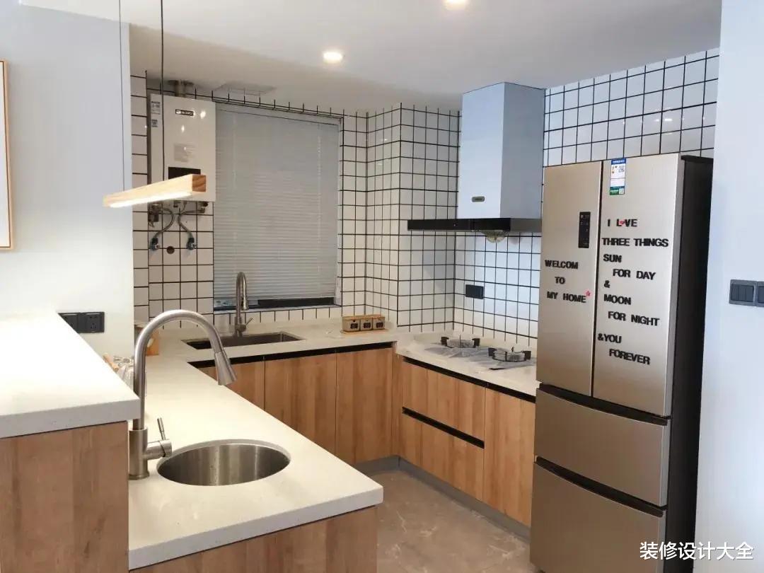 冰箱究竟是放厨房还是放客厅?原来还有这么多讲究,幸好没放错!