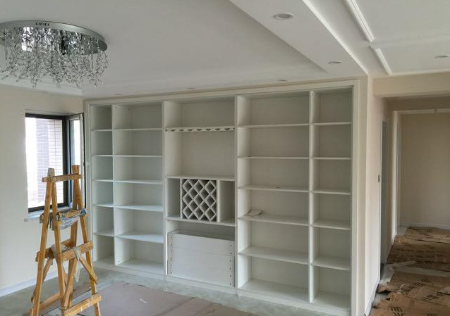 15万装修新房，全屋都是老婆交代要打的柜子，太夸张太压抑了！