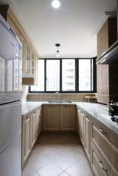 老婆装修的新房很漂亮,一个隐形门却把表姐坑惨了,好尴尬!