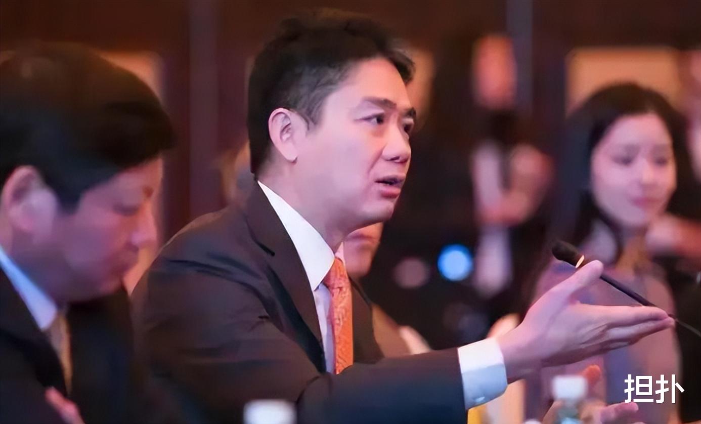 腾讯|刘强东给高管降薪,连马化腾也要砍项目,只有李嘉诚一人忙着抄底