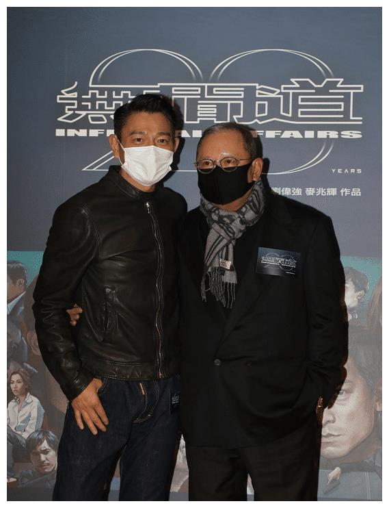 61岁刘德华穿牛仔裤惹争议，裆部拉链部分过于凸起，让人浮想联翩