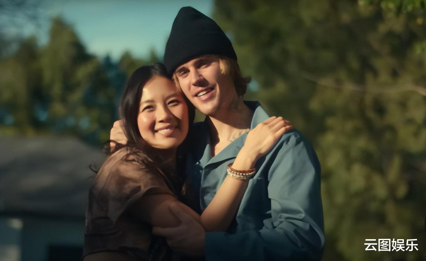 高凌风|恭喜！高凌风女儿被求婚，与导演男友拥吻太甜蜜，手中钻戒很耀眼